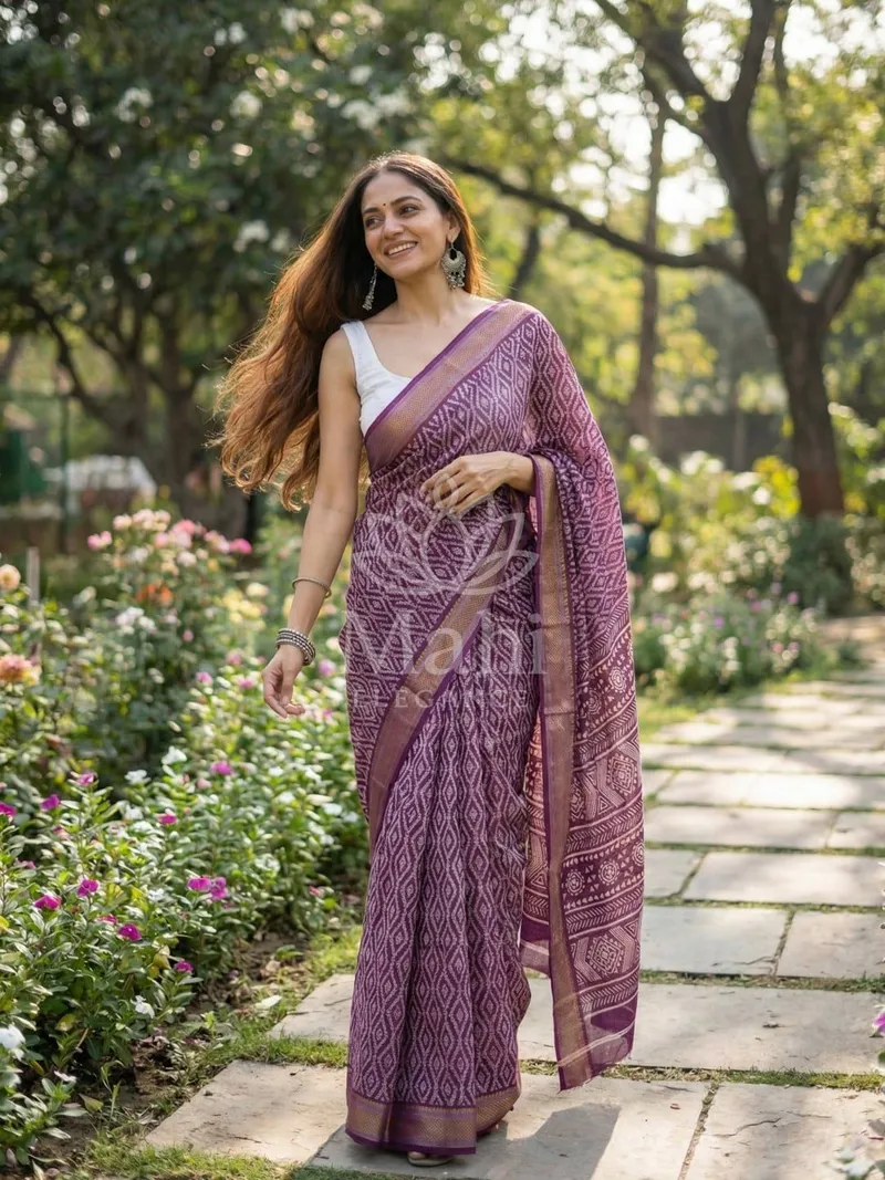 Purple Mulmul Cotton Saree, Heavy Zari Border — Cotton