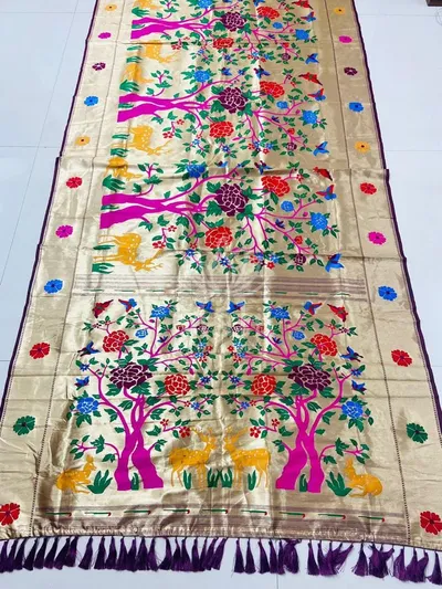 Riya Magenta Kanchipuram Silk Saree, Zari Weave — Kanchipuram
