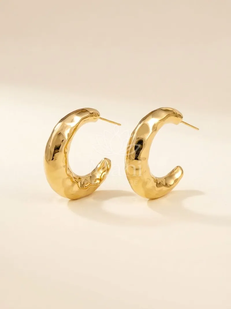 Molten Curve Hoops — Copper Alloy Earring