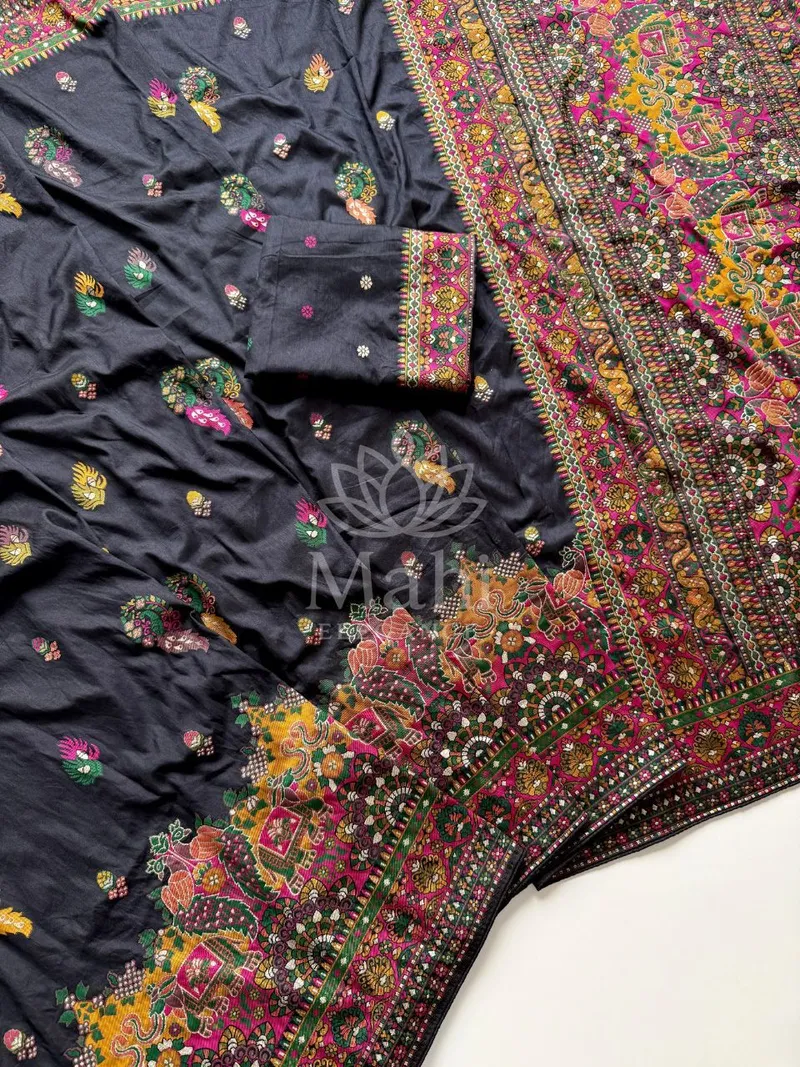 Black Dola Silk Saree, Pashmina Zari Weave — Dola