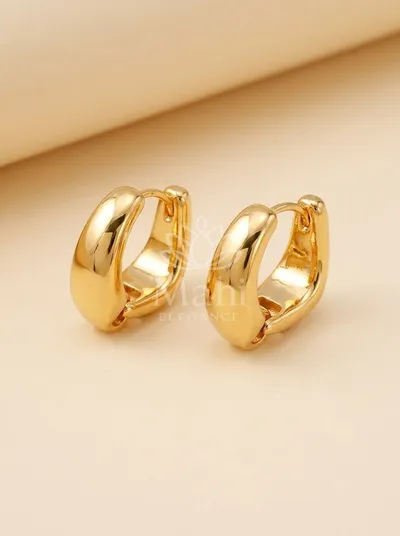 Chunky Tapered Gold Hoops — Earring